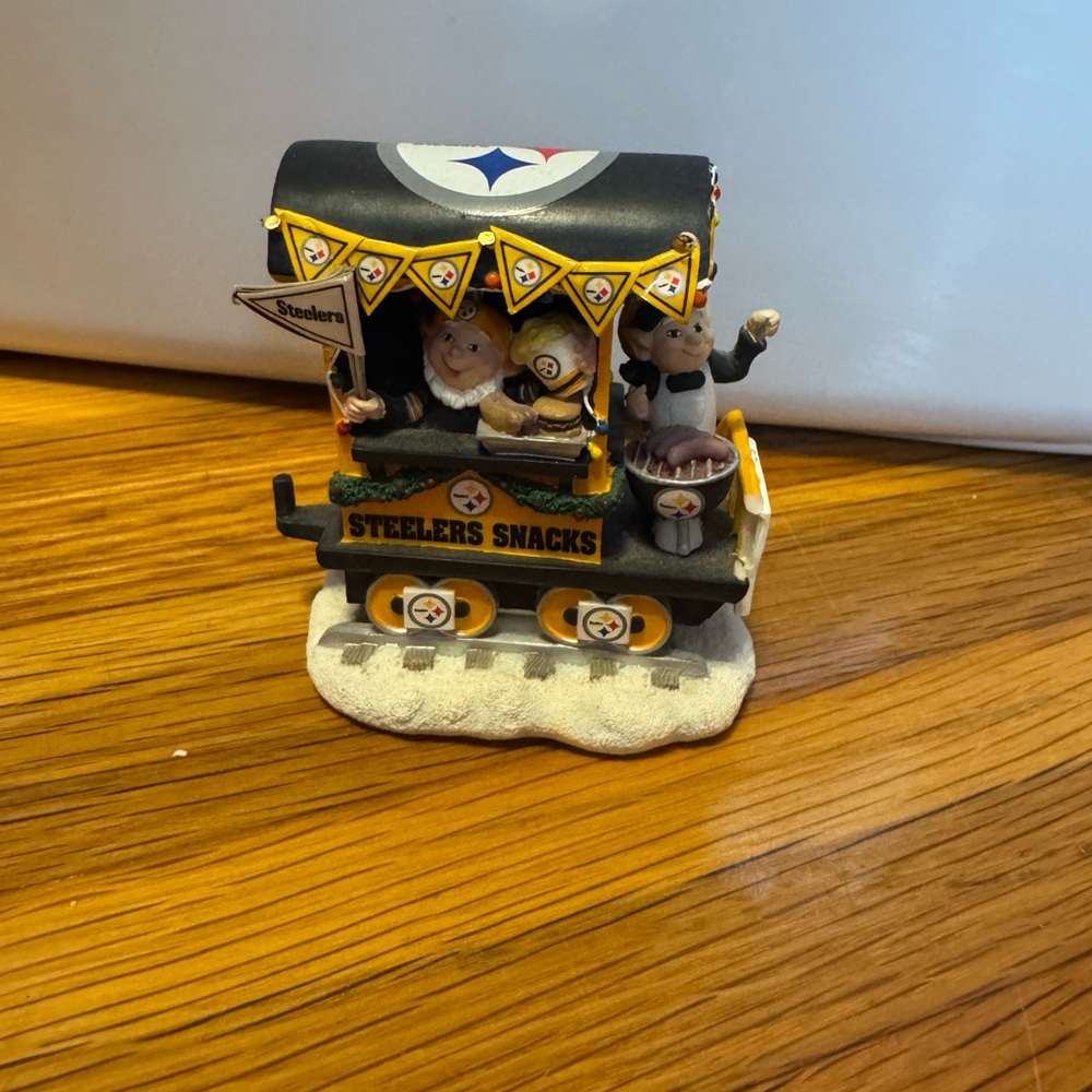 Danbury Mint The Pittsburgh Steelers Christmas Express Steelers Snacks Car